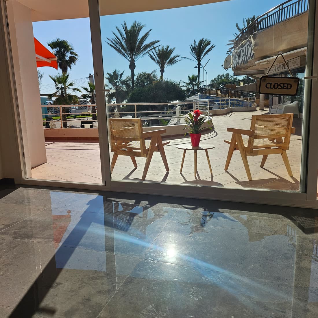 Terrasse mit Meerblick